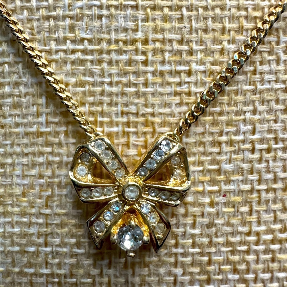Dior Bow Gold Plated Crystal Necklace EUC Vintage 16-20 in​​